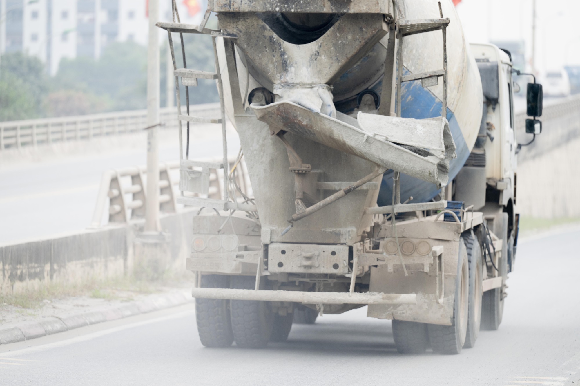 Hình ảnh tuyến đường Hà Nội "lạ lẫm" những ngày này- Ảnh 8.