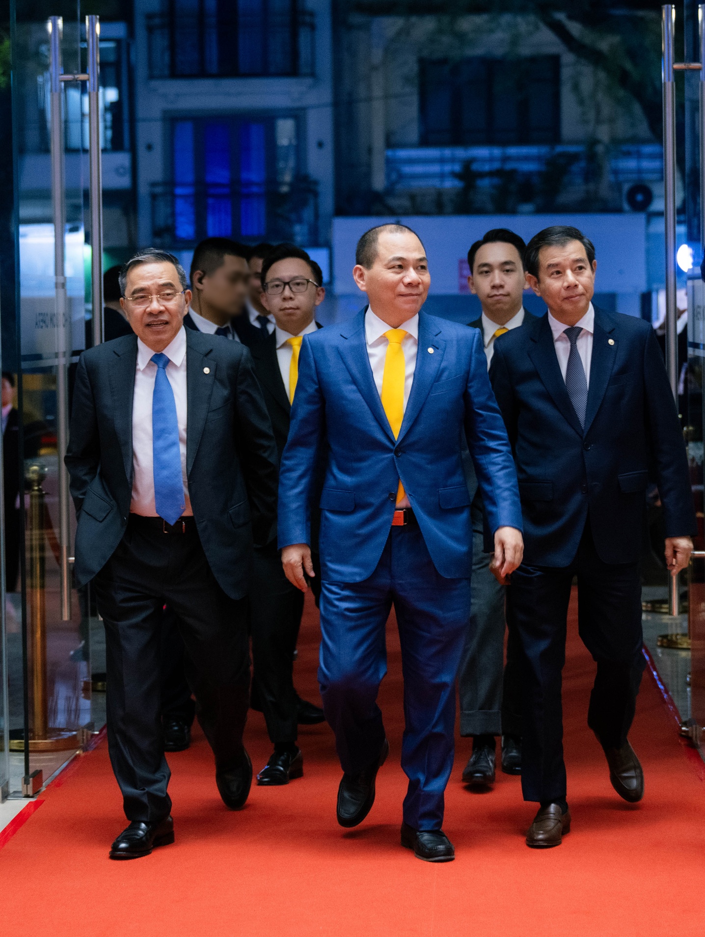 HOT: Gia đình tỷ phú Phạm Nhật Vượng vừa xuất hiện tại lễ trao giải VinFuture 2025, 1 chi tiết rất gây chú ý- Ảnh 5.