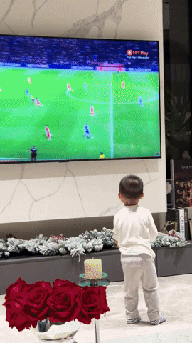 Đoàn Văn Hậu tái xuất, không ai hạnh phúc hơn Doãn Hải My, lần hiếm hoi tiểu thư "gắt gỏng" cũng vì bảo vệ chồng - Ảnh 1.