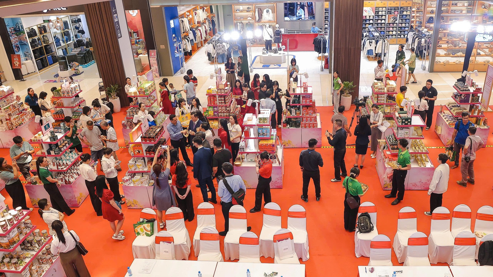 AEON mở rộng kết nối và hỗ trợ thúc đẩy tiêu thụ hàng Việt Nam - Ảnh 1.