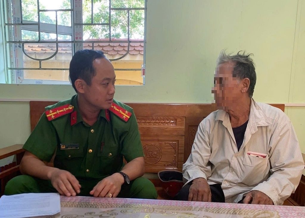 Cụ ông U80 phải báo ngay Công an sau khi nhận được cuộc gọi từ đầu số 035- Ảnh 1.