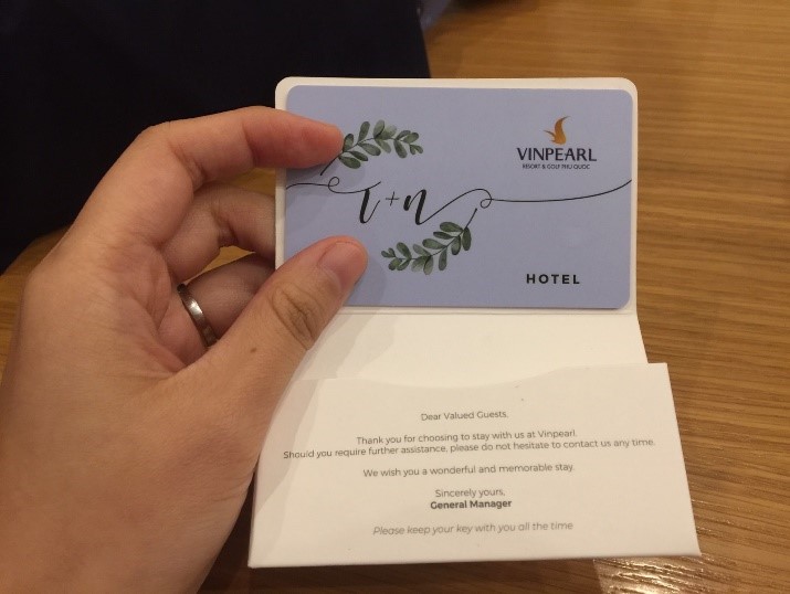 Khách sạn thuộc tập đoàn của tỷ phú Phạm Nhật Vượng ra thông báo nóng tới hàng triệu khách hàng - Ảnh 2.