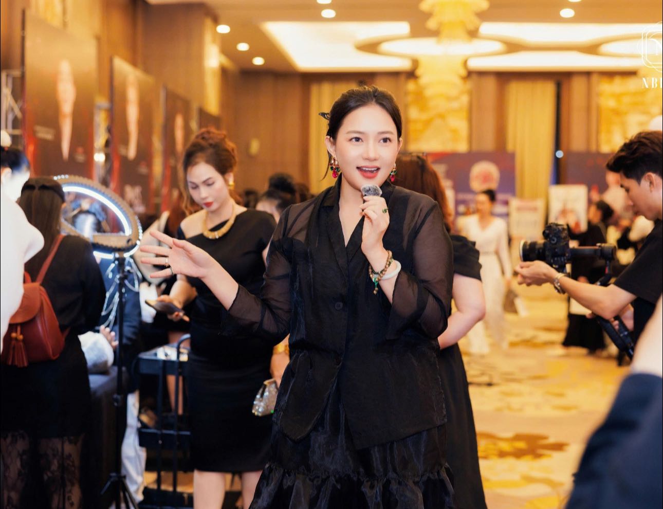 Mỹ nhân từng nặng 90kg "đổi đời" nhờ cưới đại gia, được tặng BĐS ở khắp nơi, khẳng định sẽ nuôi chồng nếu phá sản - Ảnh 7.