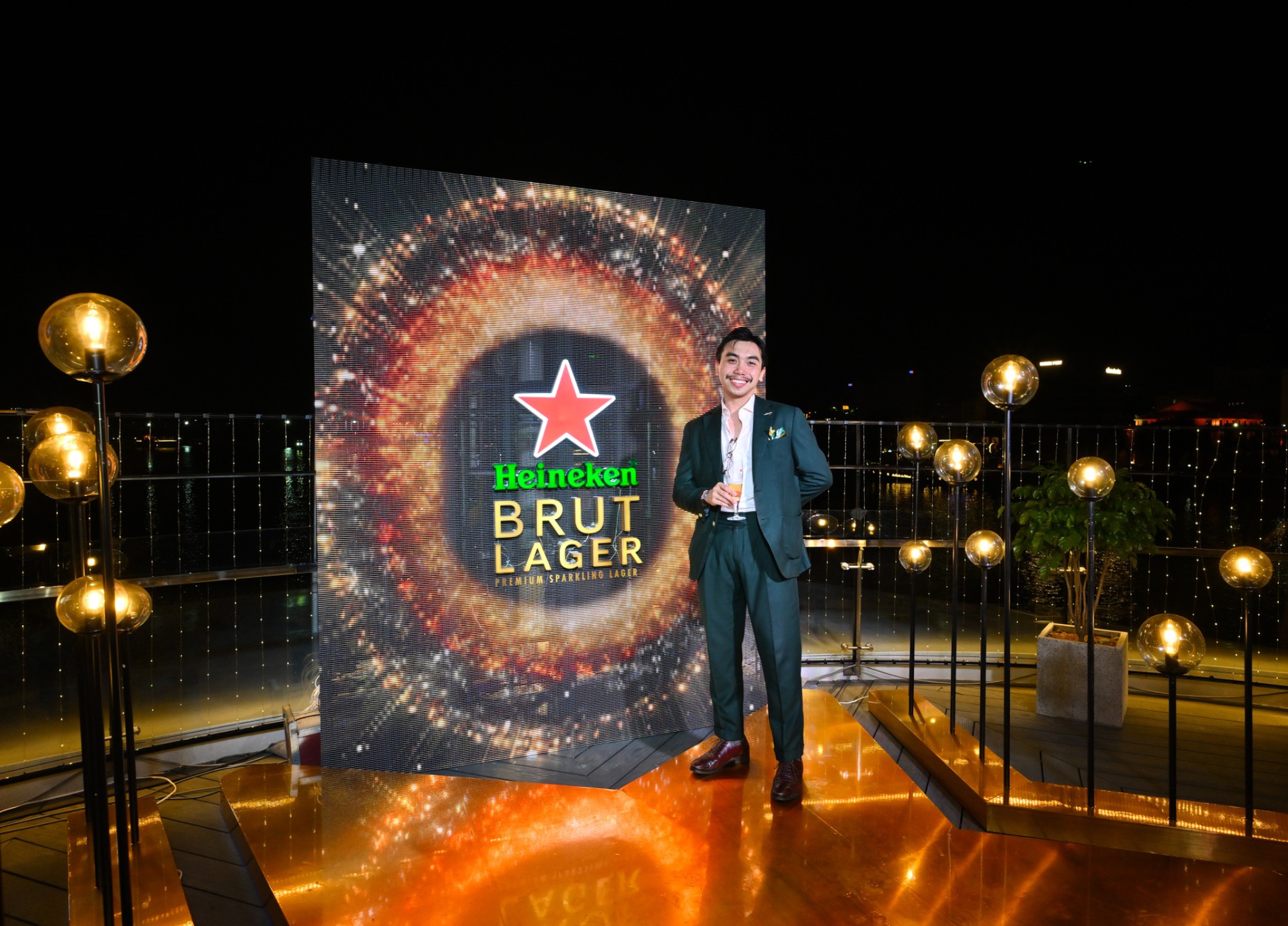 Heineken ra mắt Tuyết tác bia sủi độc bản Heineken Brut Lager - Ảnh 9. Heineken ra mắt Tuyết tác bia sủi độc bản Heineken Brut Lager - Ảnh 9.