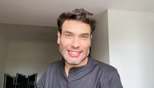 Nhà tiên tri ‘Nostradamus sống’ từng đoán đúng COVID-19 và cảnh báo đáng lo ngại cho năm 2026- Ảnh 1.