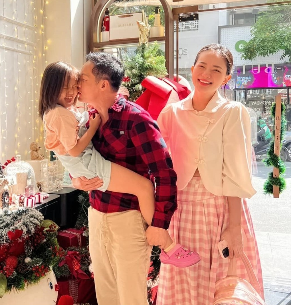 Mỹ nhân từng nặng 90kg "đổi đời" nhờ cưới đại gia, được tặng BĐS ở khắp nơi, khẳng định sẽ nuôi chồng nếu phá sản - Ảnh 16.