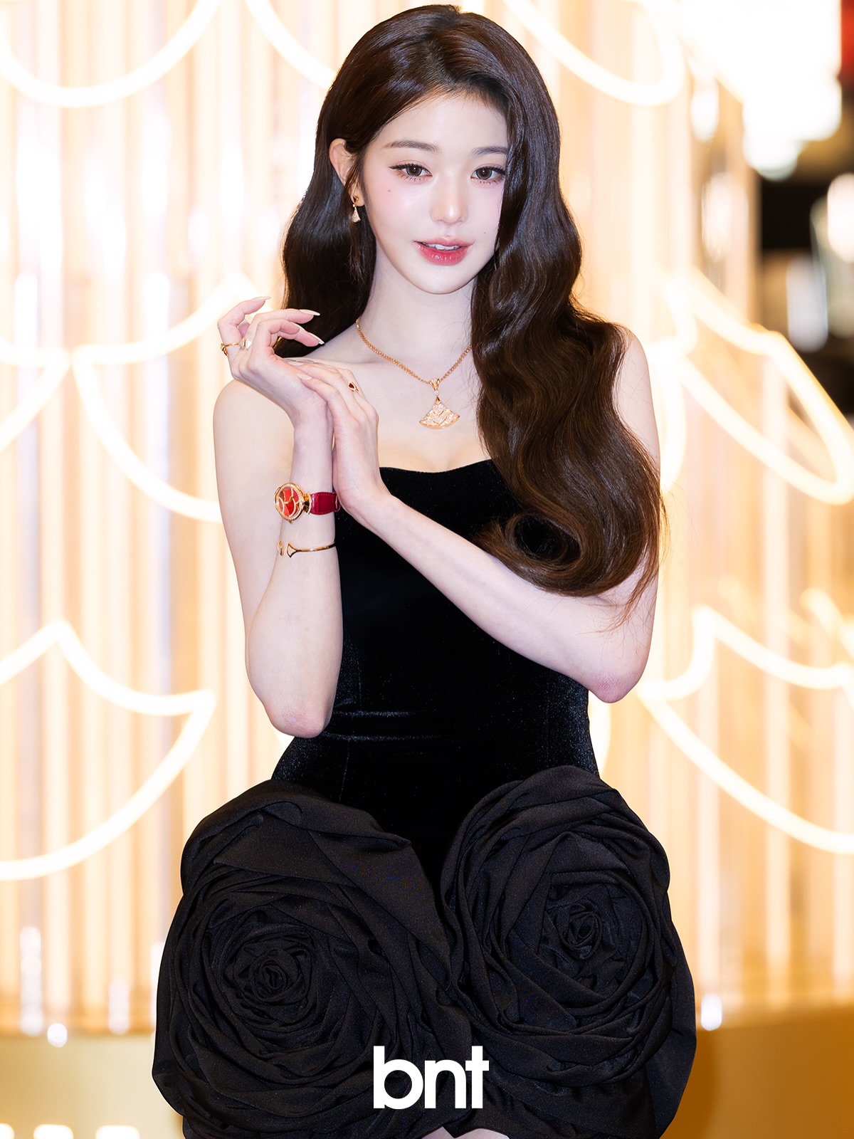 Cú xoay "ăn tiền" của công chúa Kpop- Ảnh 5.