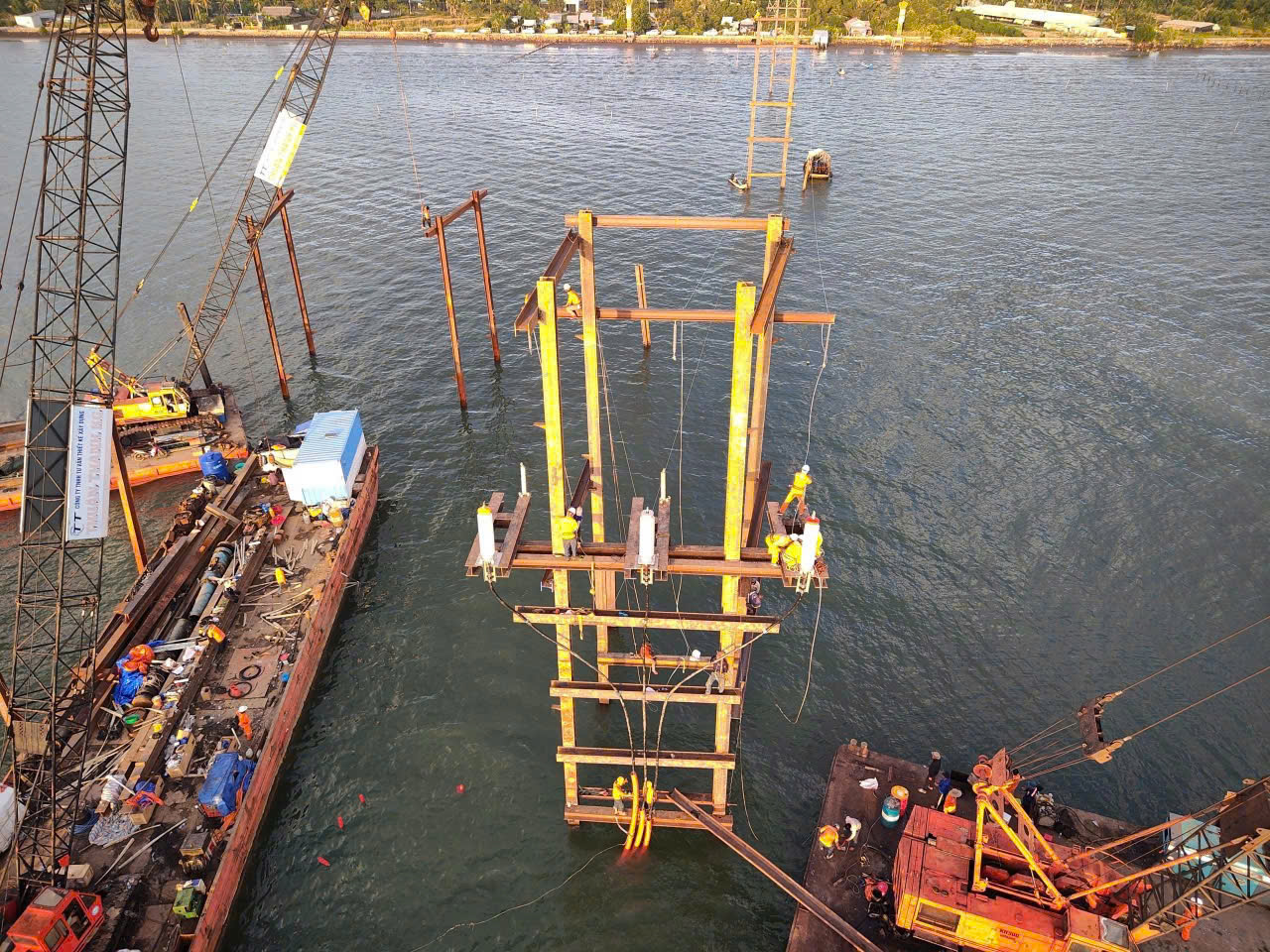 Tin vui cho người dân Phú Quốc sau sự cố đứt cáp ngầm điện 110kV - Ảnh 2. Tin vui cho người dân Phú Quốc sau sự cố đứt cáp ngầm điện 110kV - Ảnh 2.