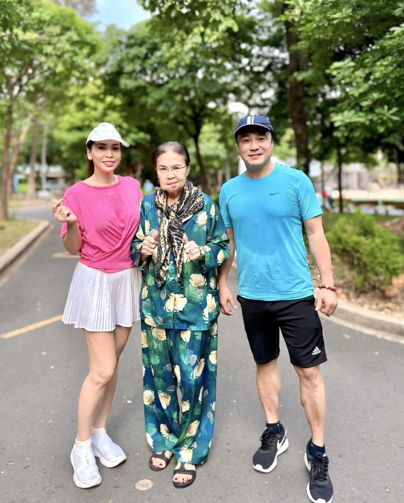 Ngoại hình tài tử U60 chưa vợ, ở biệt thự TP.HCM vài chục tỷ, đưa hết tiền cho mẹ giữ- Ảnh 10. Ngoại hình tài tử U60 chưa vợ, ở biệt thự TP.HCM vài chục tỷ, đưa hết tiền cho mẹ giữ- Ảnh 10.