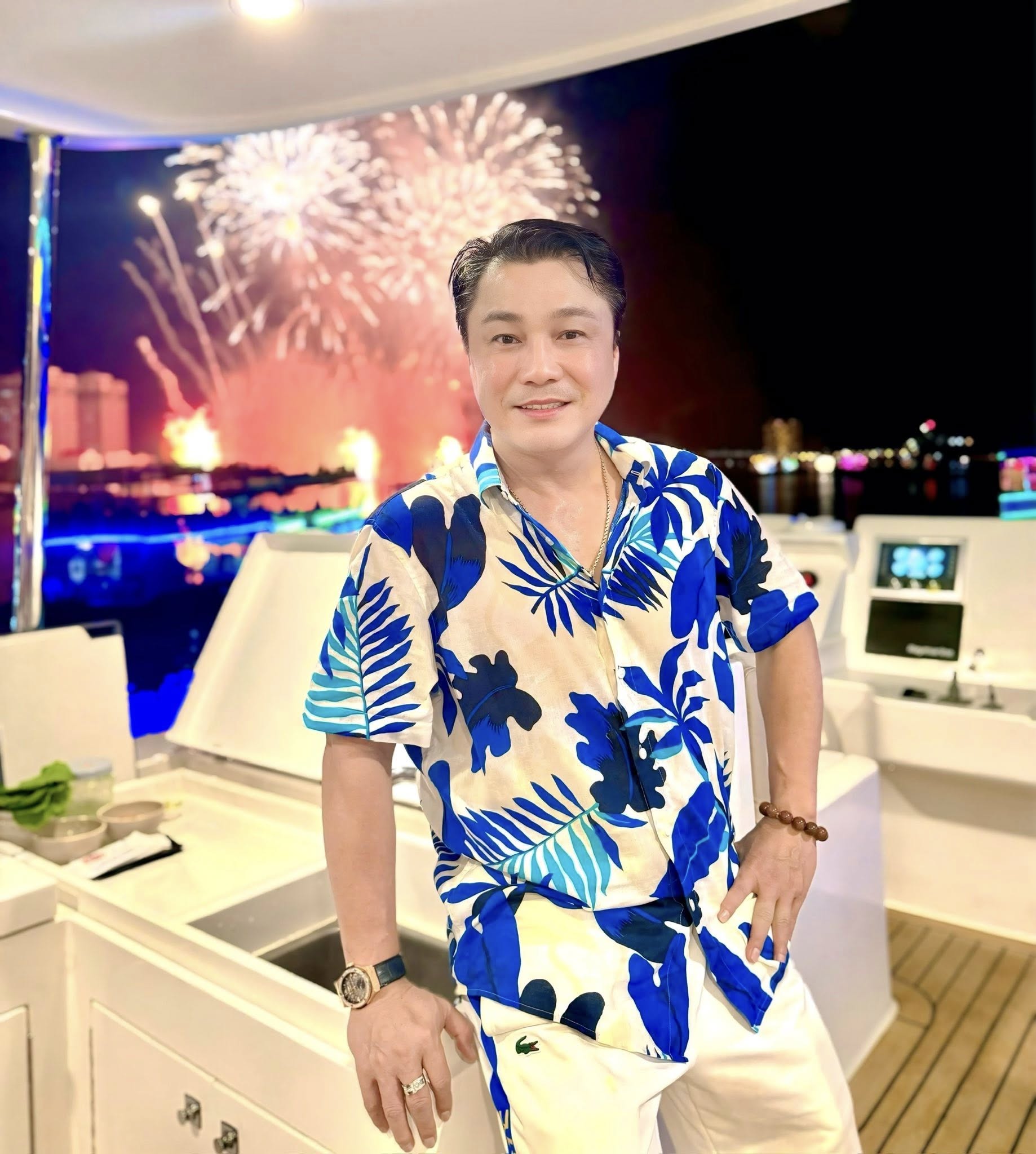 Ngoại hình tài tử U60 chưa vợ, ở biệt thự TP.HCM vài chục tỷ, đưa hết tiền cho mẹ giữ- Ảnh 2. Ngoại hình tài tử U60 chưa vợ, ở biệt thự TP.HCM vài chục tỷ, đưa hết tiền cho mẹ giữ- Ảnh 2.