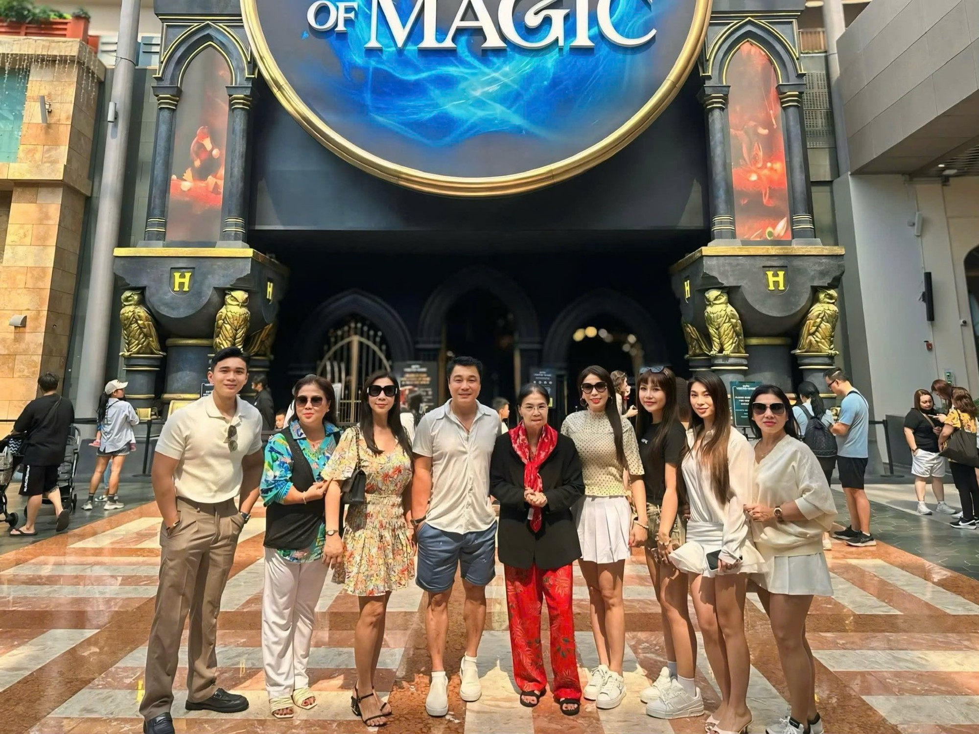 Ngoại hình tài tử U60 chưa vợ, ở biệt thự TP.HCM vài chục tỷ, đưa hết tiền cho mẹ giữ- Ảnh 14. Ngoại hình tài tử U60 chưa vợ, ở biệt thự TP.HCM vài chục tỷ, đưa hết tiền cho mẹ giữ- Ảnh 14.