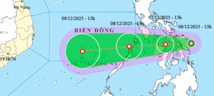 Áp thấp nhiệt đới gần Biển Đông giật cấp 8, diễn biến thế nào? - Ảnh 1.