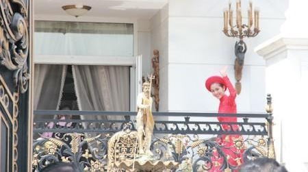 Nữ diễn viên Việt duy nhất được lên phóng sự Hàn Quốc về cuộc sống giới siêu giàu Việt Nam- Ảnh 3. Nữ diễn viên Việt duy nhất được lên phóng sự Hàn Quốc về cuộc sống giới siêu giàu Việt Nam- Ảnh 3.