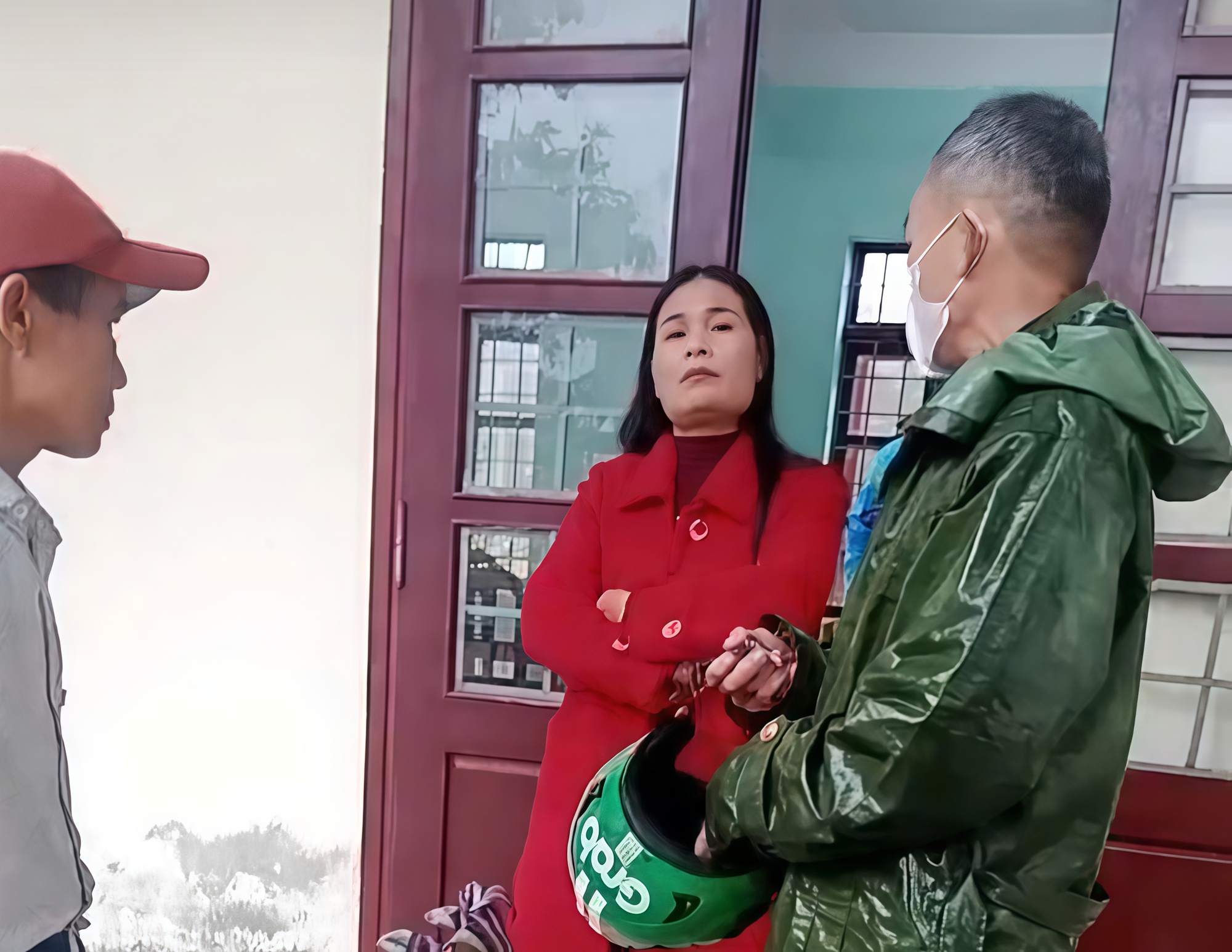 Phó hiệu trưởng Đỗ Thị Hồng Huế và những xáo trộn tại trường Tiểu học Kim thủy - Ảnh 3.