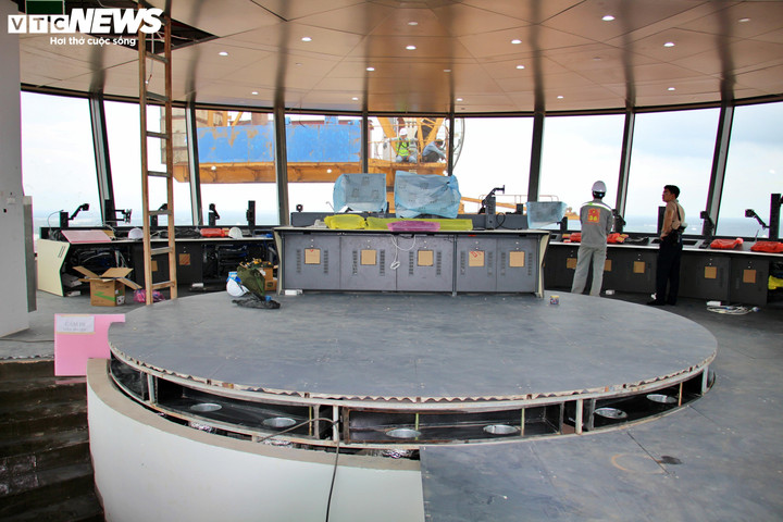 Tăng tốc lắp thiết bị trong tháp không lưu Long Thành, đón chuyến bay đầu tiên- Ảnh 2.