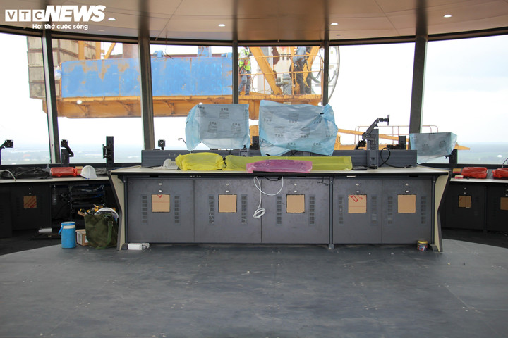 Tăng tốc lắp thiết bị trong tháp không lưu Long Thành, đón chuyến bay đầu tiên- Ảnh 3.