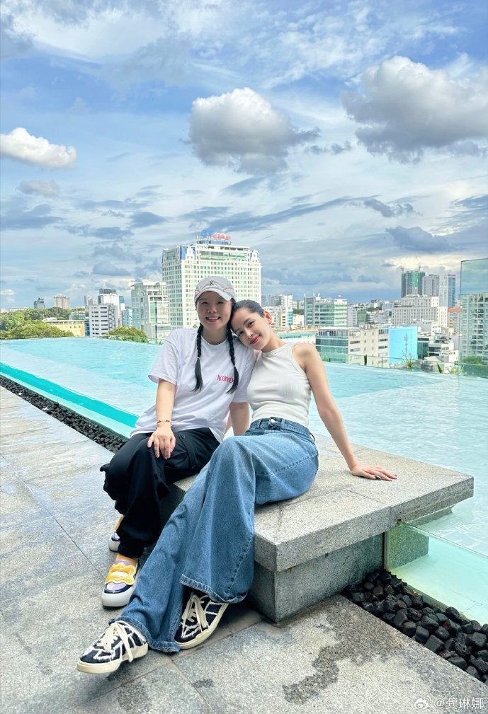 Chị em thân thiết của Chi Pu bị chồng nhạc sĩ "cắm sừng" 3 năm không hay biết, hôn nhân đổ vỡ - Ảnh 9. Chị em thân thiết của Chi Pu bị chồng nhạc sĩ "cắm sừng" 3 năm không hay biết, hôn nhân đổ vỡ - Ảnh 9.