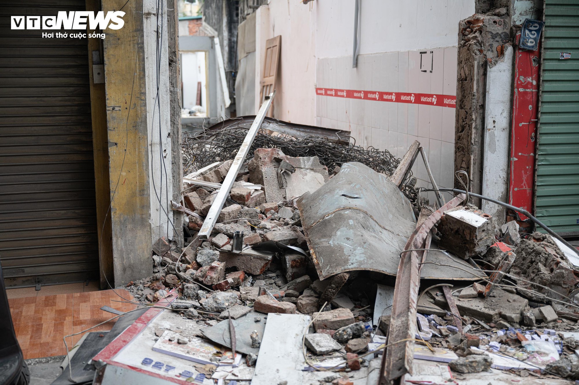 Hà Nội phá dỡ loạt công trình để làm tuyến đường ‘đắt nhất hành tinh’- Ảnh 12.