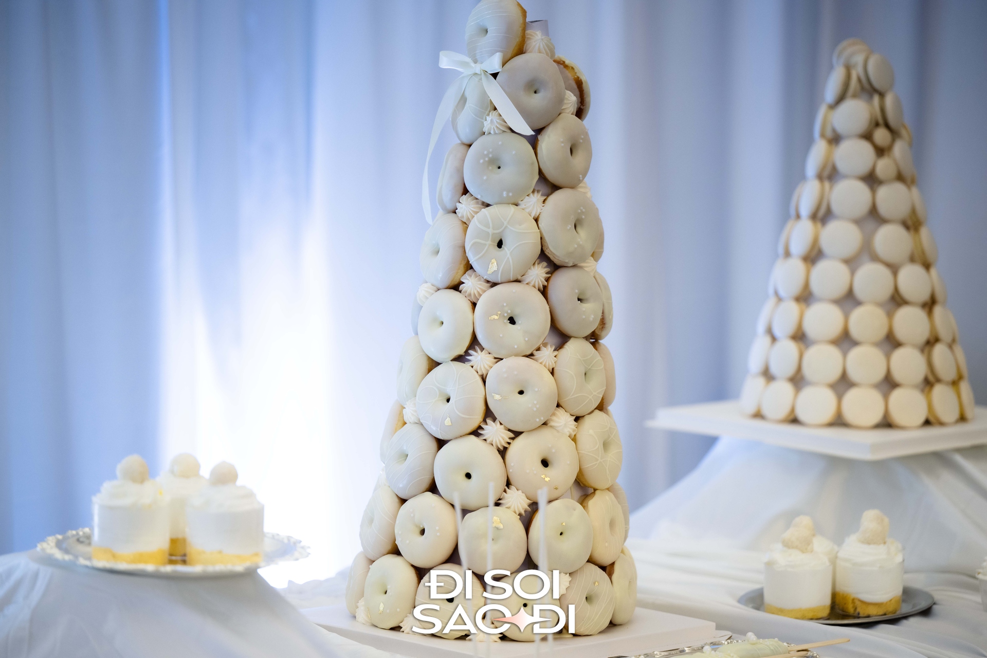 Đám cưới Hương Ly tại Hà Nội: Hé lộ không gian hoành tráng, chú rể doanh nhân tất bật- Ảnh 8. Đám cưới Hương Ly tại Hà Nội: Hé lộ không gian hoành tráng, chú rể doanh nhân tất bật- Ảnh 8.