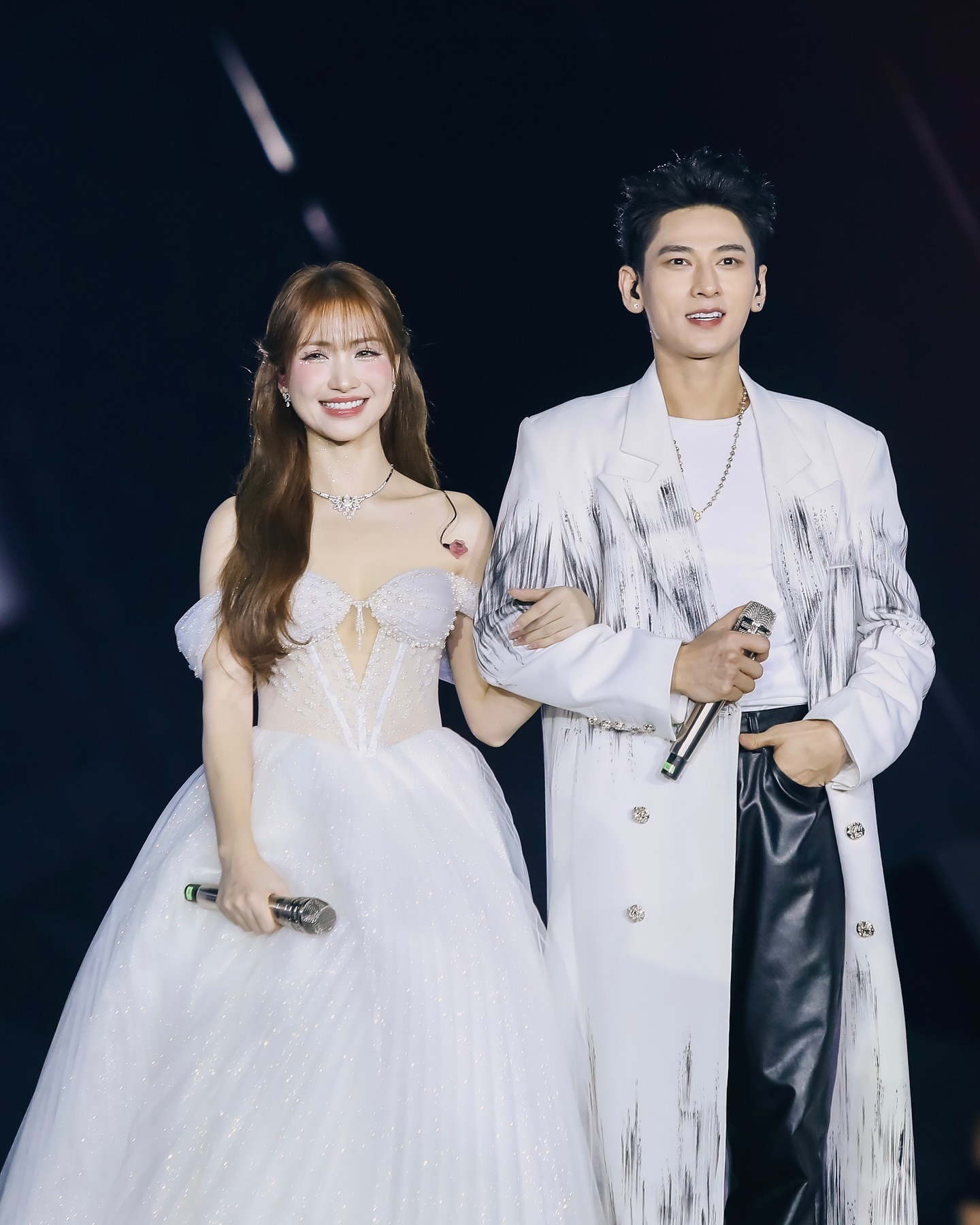 Hòa Minzy đầu tư kĩ cho một màn hở bạo- Ảnh 6.