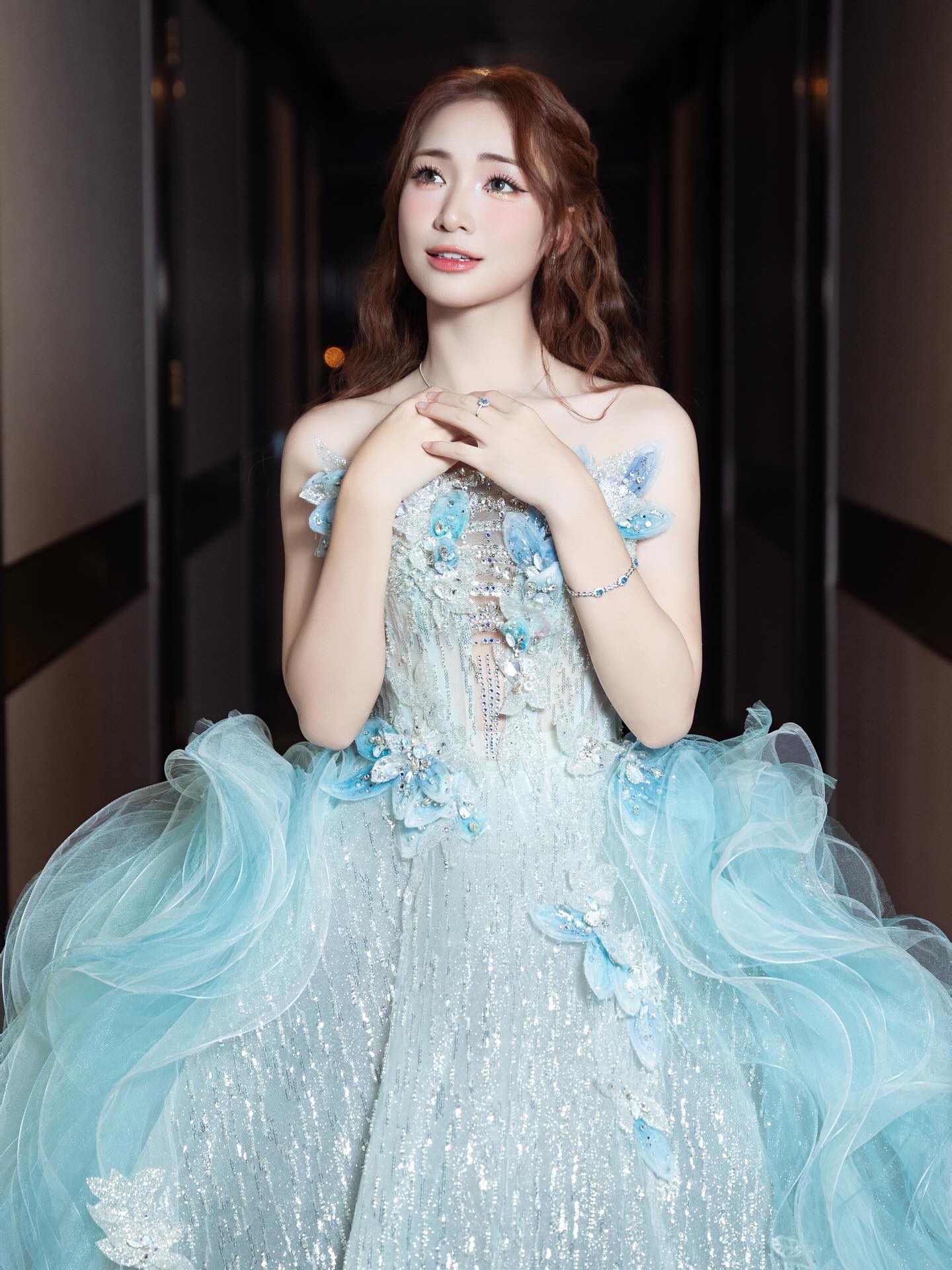 Hòa Minzy đầu tư kĩ cho một màn hở bạo- Ảnh 8.