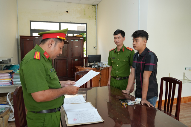 Bắt tạm giam Lê Văn Khánh sinh năm 2006- Ảnh 1. Bắt tạm giam Lê Văn Khánh sinh năm 2006- Ảnh 1.