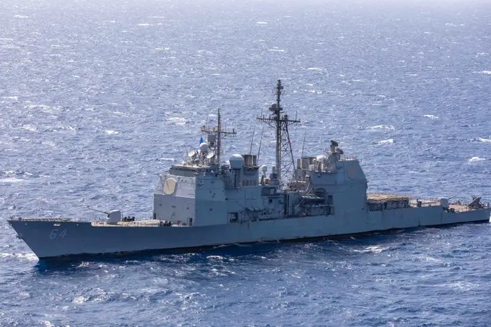 Kinh hoàng Biển Đỏ: Tàu chiến Mỹ khai hỏa tiêu diệt... chiến đấu cơ Mỹ - suýt gây thảm họa kép- Ảnh 1. Kinh hoàng Biển Đỏ: Tàu chiến Mỹ khai hỏa tiêu diệt... chiến đấu cơ Mỹ - suýt gây thảm họa kép- Ảnh 1.