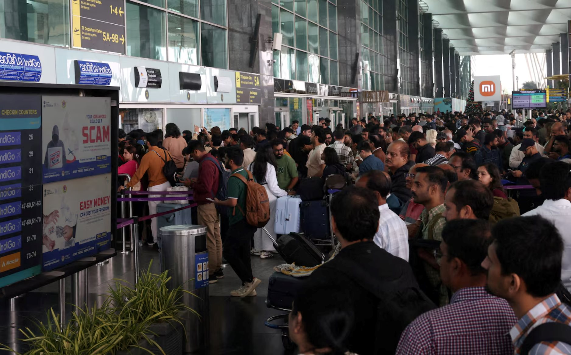 Ngành hàng không Ấn Độ hỗn loạn, 1.000 chuyến bay bị huỷ chỉ trong vài ngày: Điều gì khiến hàng nghìn hành khách mắc kẹt?- Ảnh 3.