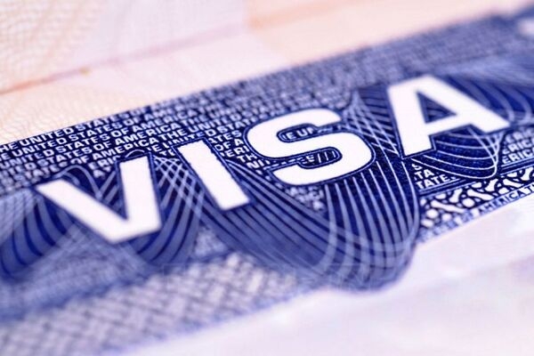 Tin quảng cáo “bao đậu visa” trên mạng, nam thanh niên mất gần 600 triệu đồng - Ảnh 1.