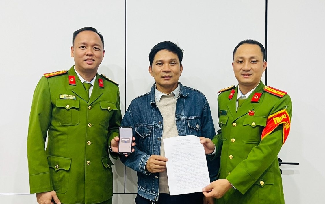 Người đàn ông nhận thành công 155 triệu đồng chuyển khoản từ TRAN DUY TUAN: Công an nhận tin báo vào cuộc ngay sau 20 phút- Ảnh 1.