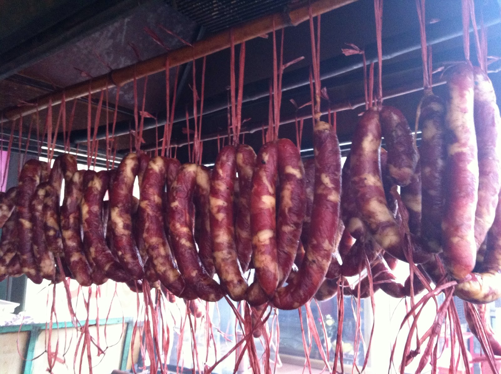 Món bánh cái tên "độc lạ" của Lạng Sơn, du khách nhận xét: Tưởng khó ăn nhưng ngon không tưởng!- Ảnh 7. Món bánh cái tên "độc lạ" của Lạng Sơn, du khách nhận xét: Tưởng khó ăn nhưng ngon không tưởng!- Ảnh 7.