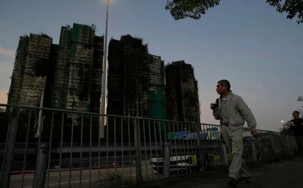 Nỗi đau BĐS Hong Kong (Trung Quốc): 200.000 người chờ đợi nhà ở xã hội trong vô vọng, 'nhà quan tài' chưa đầy 2m2 trở thành phao cứu sinh duy nhất- Ảnh 1.