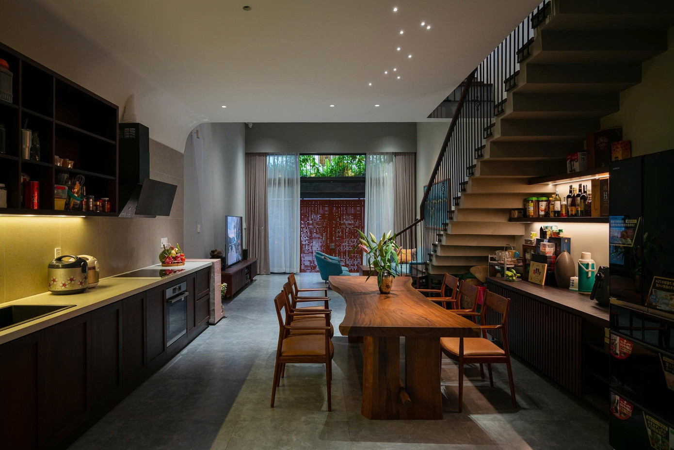 Nhà phố 'tự làm mát' con gái xây dành tặng bố mẹ- Ảnh 13.