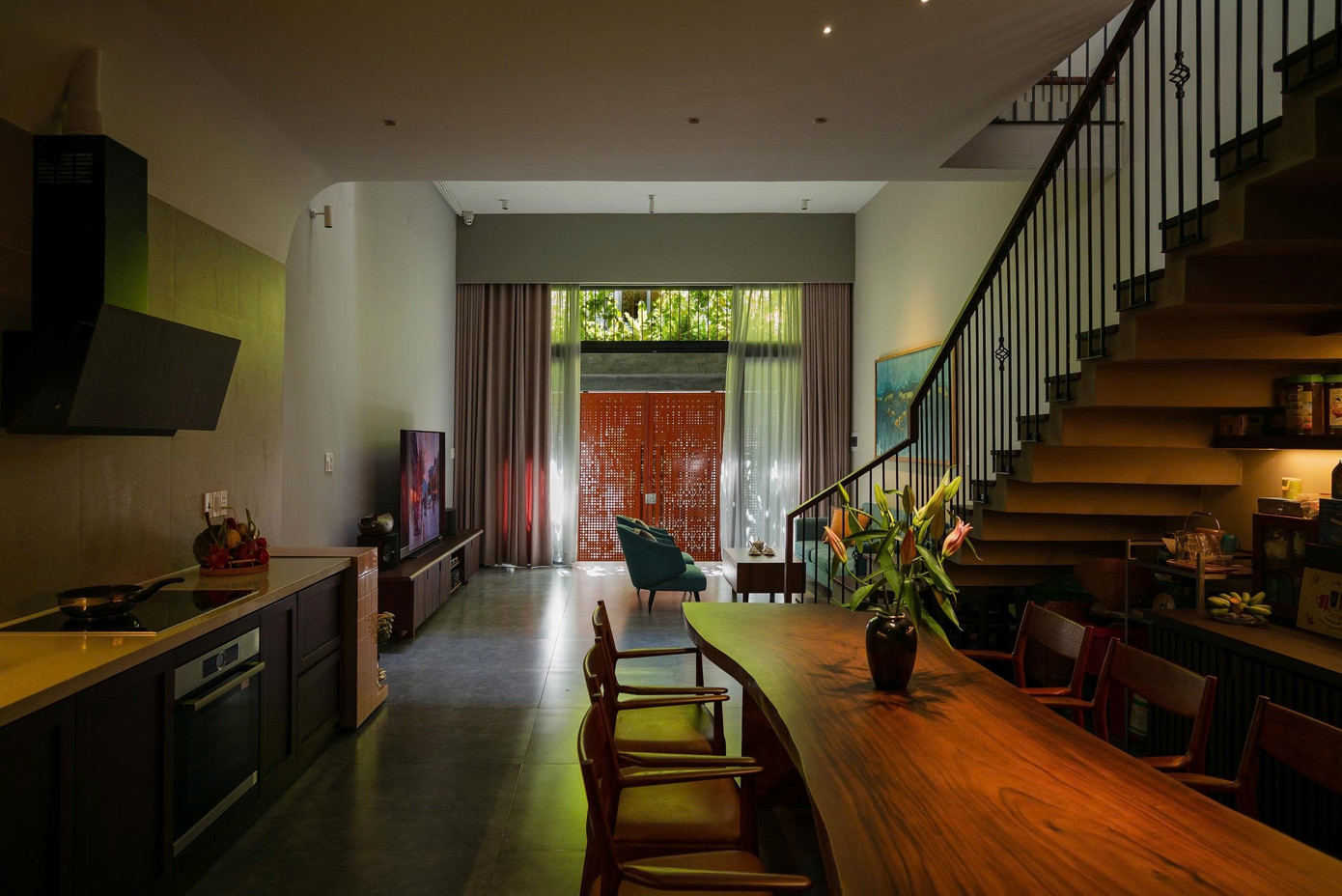 Nhà phố 'tự làm mát' con gái xây dành tặng bố mẹ- Ảnh 11.