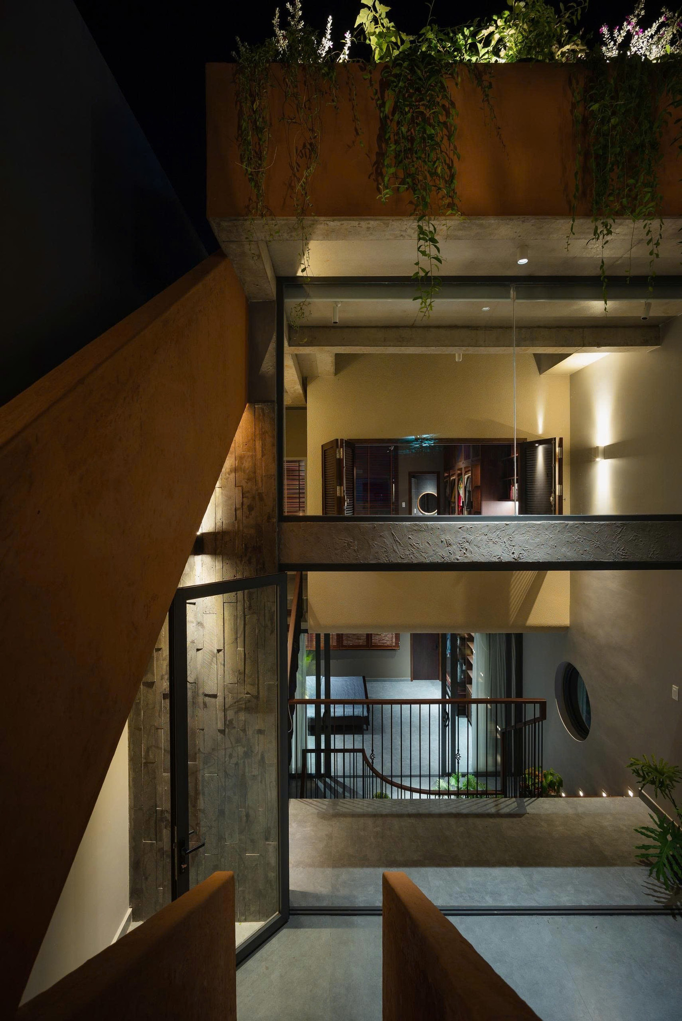 Nhà phố 'tự làm mát' con gái xây dành tặng bố mẹ- Ảnh 18.