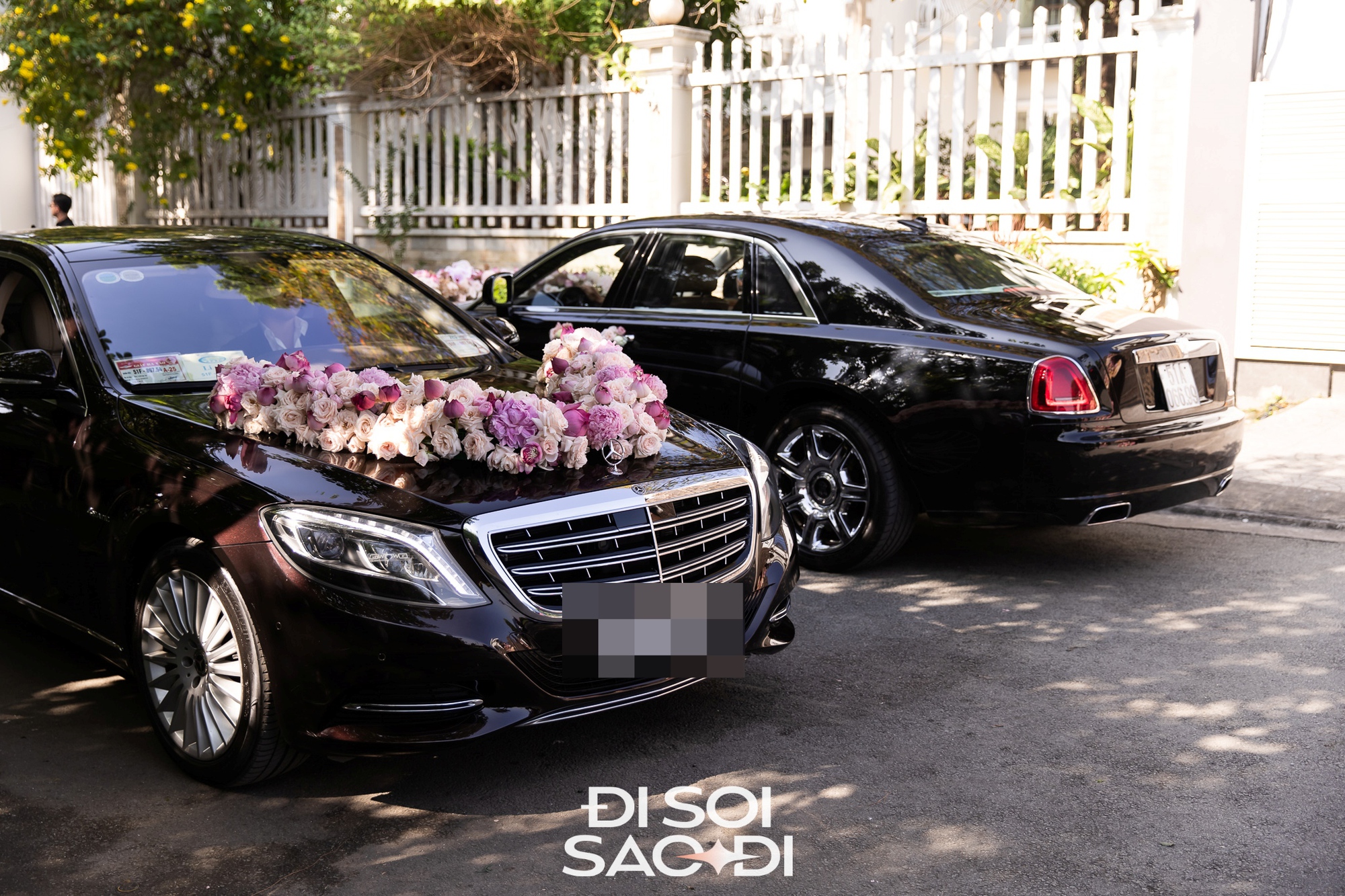 Đám cưới Tiên Nguyễn: Dàn sính lễ cực khủng, Rolls-Royce và hàng dài xe sang bạc tỷ nối đuôi rước dâu gây choáng- Ảnh 4. Đám cưới Tiên Nguyễn: Dàn sính lễ cực khủng, Rolls-Royce và hàng dài xe sang bạc tỷ nối đuôi rước dâu gây choáng- Ảnh 4.