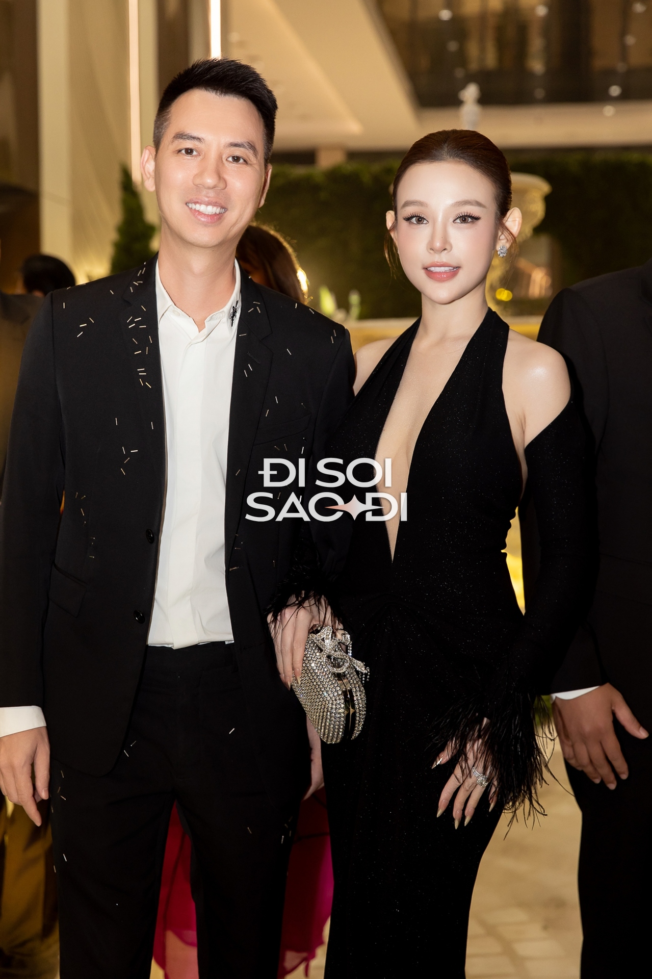 Đại tiệc sao trong đám cưới Tiên Nguyễn: Hà Tăng - Linh Rin đẹp ngây ngất, Tóc Tiên lẻ bóng đến dự- Ảnh 8. Đại tiệc sao trong đám cưới Tiên Nguyễn: Hà Tăng - Linh Rin đẹp ngây ngất, Tóc Tiên lẻ bóng đến dự- Ảnh 8.