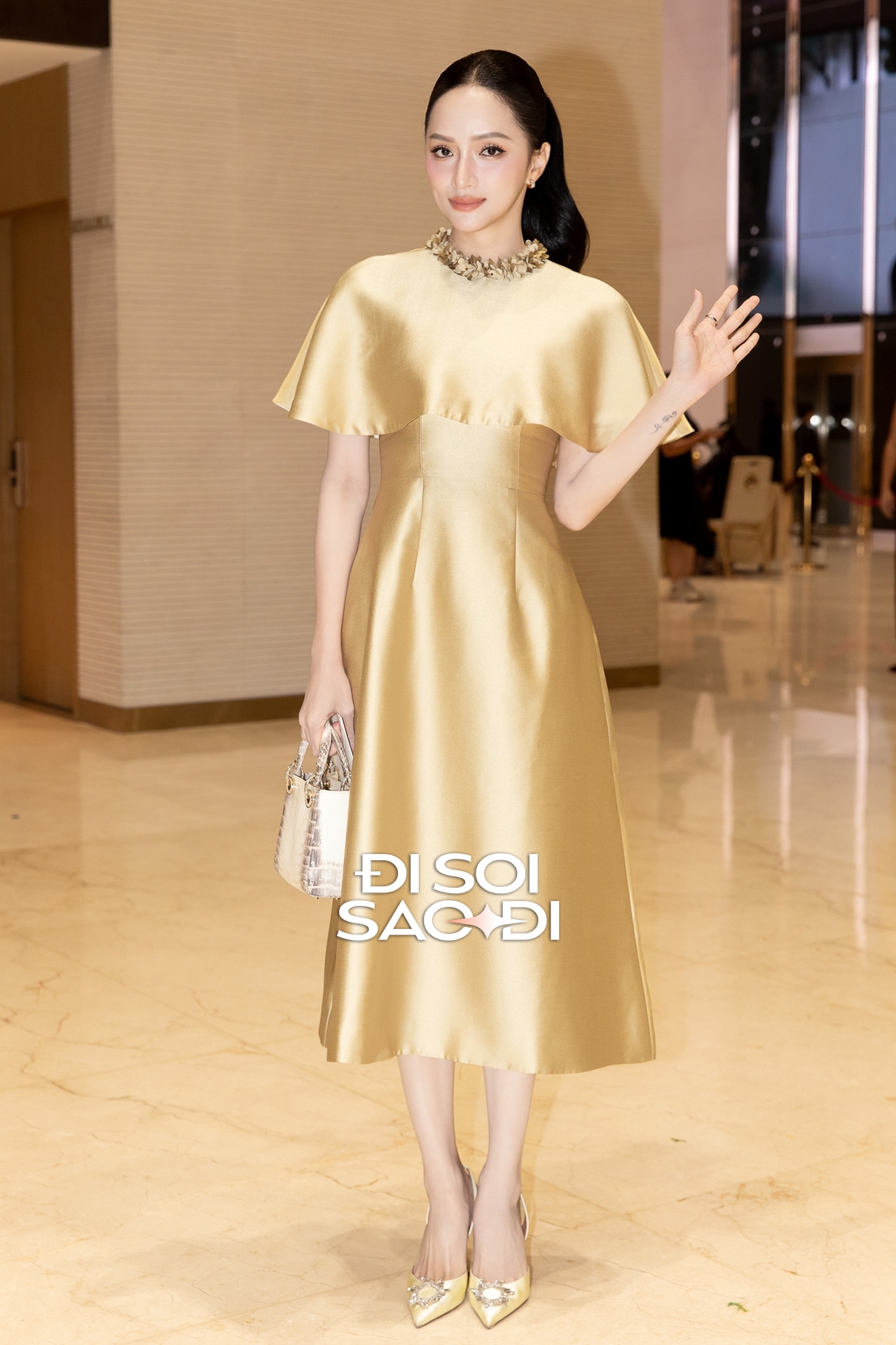 Đại tiệc sao trong đám cưới Tiên Nguyễn: Hà Tăng - Linh Rin đẹp ngây ngất, Tóc Tiên lẻ bóng đến dự- Ảnh 4. Đại tiệc sao trong đám cưới Tiên Nguyễn: Hà Tăng - Linh Rin đẹp ngây ngất, Tóc Tiên lẻ bóng đến dự- Ảnh 4.