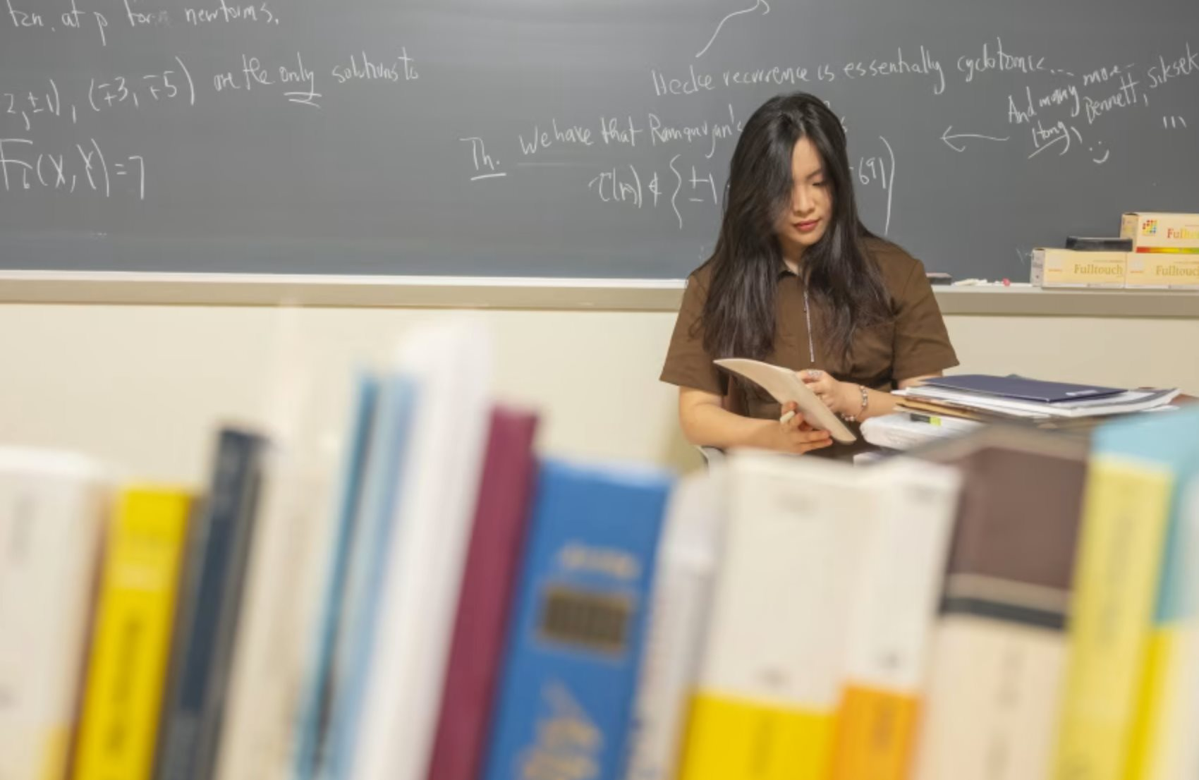 Huyền thoại toán học U60 bỏ sự nghiệp, đầu quân cho 1 startup AI của nữ founder 24 tuổi: Vừa gọi vốn 64 triệu USD, chiêu mộ cả nhân tài của Mark Zuckerberg- Ảnh 4.