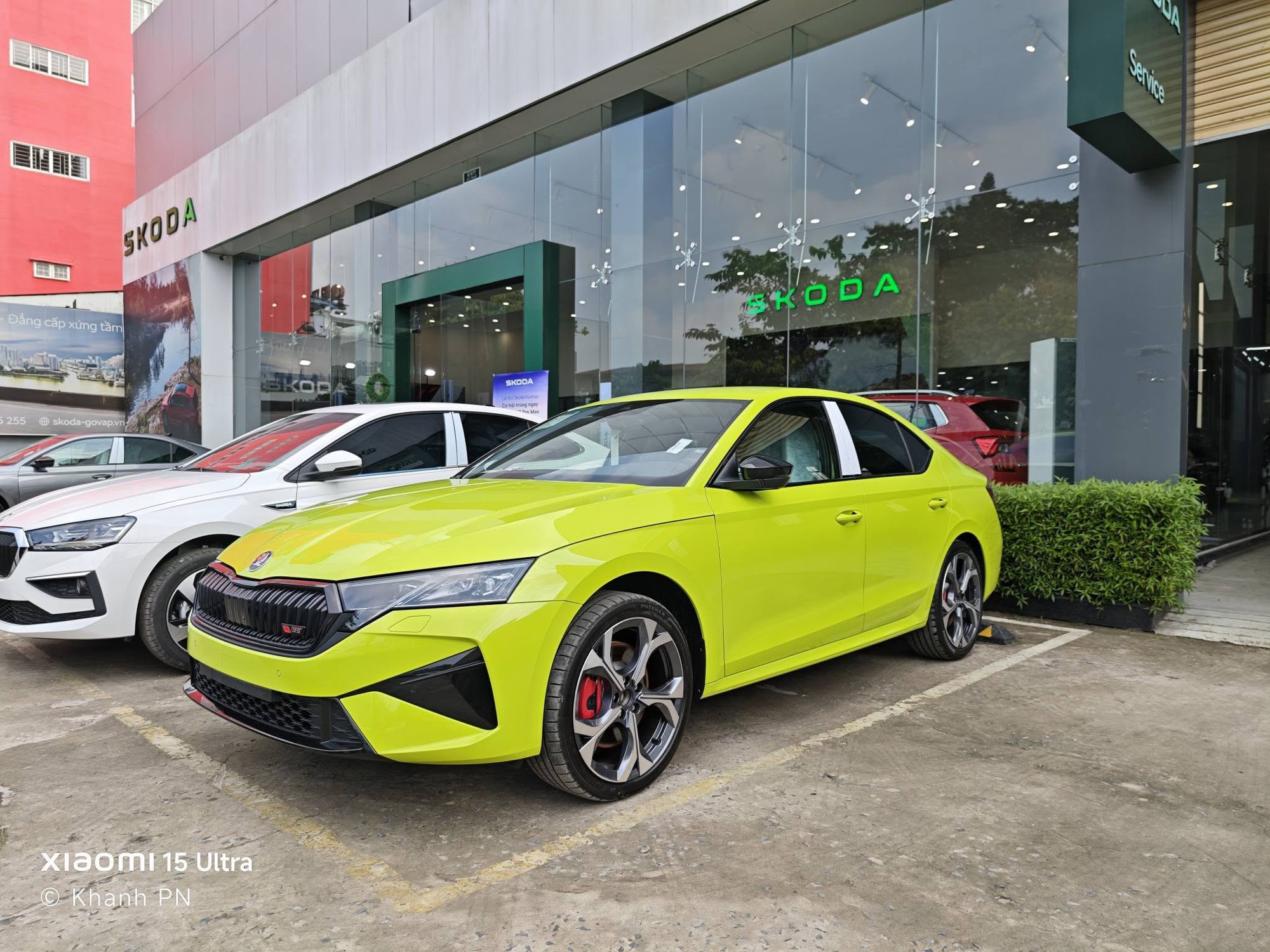 Cận cảnh Skoda Octavia vRS tại đại lý: Giá tạm tính 1,5 tỷ đồng, cạnh tranh VW Golf R bằng động cơ 265 mã lực, có thể ra mắt ngay tháng này - Ảnh 4.