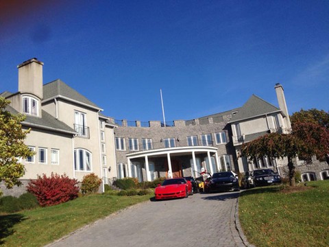 Nhan sắc ca sĩ giàu nhất Việt Nam, sở hữu 35 nghìn tỷ, đi phi cơ riêng, biệt thự có cả nhà hát Opera- Ảnh 4.