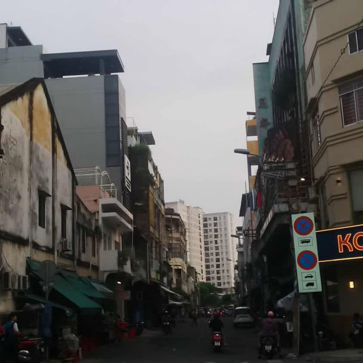 Giới trẻ 'đu trend' mua iphone 5 cũ giá rẻ để chụp những bức hoài cổ- Ảnh 2.