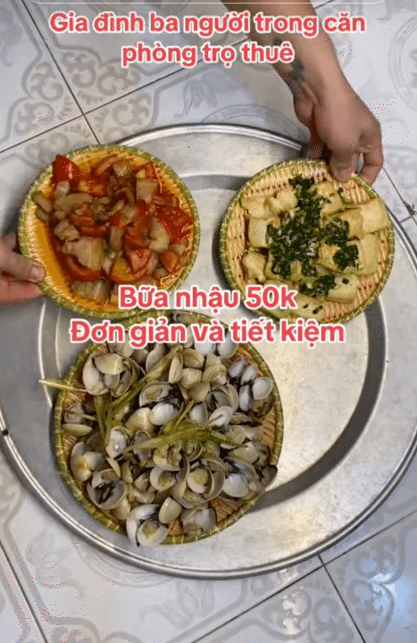 Gia đình 3 người thuê trọ ở Hà Nội: Thu nhập 18 triệu, tiết kiệm được 8 triệu nhờ 2 quy tắc “vàng”- Ảnh 2. Gia đình 3 người thuê trọ ở Hà Nội: Thu nhập 18 triệu, tiết kiệm được 8 triệu nhờ 2 quy tắc “vàng”- Ảnh 2.