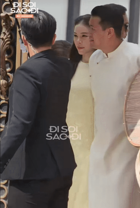 Đẳng cấp dâu hào môn: 4 tiêu chí chọn áo dài "bất di bất dịch" của chị em Hà Tăng - Linh Rin - Ảnh 4.