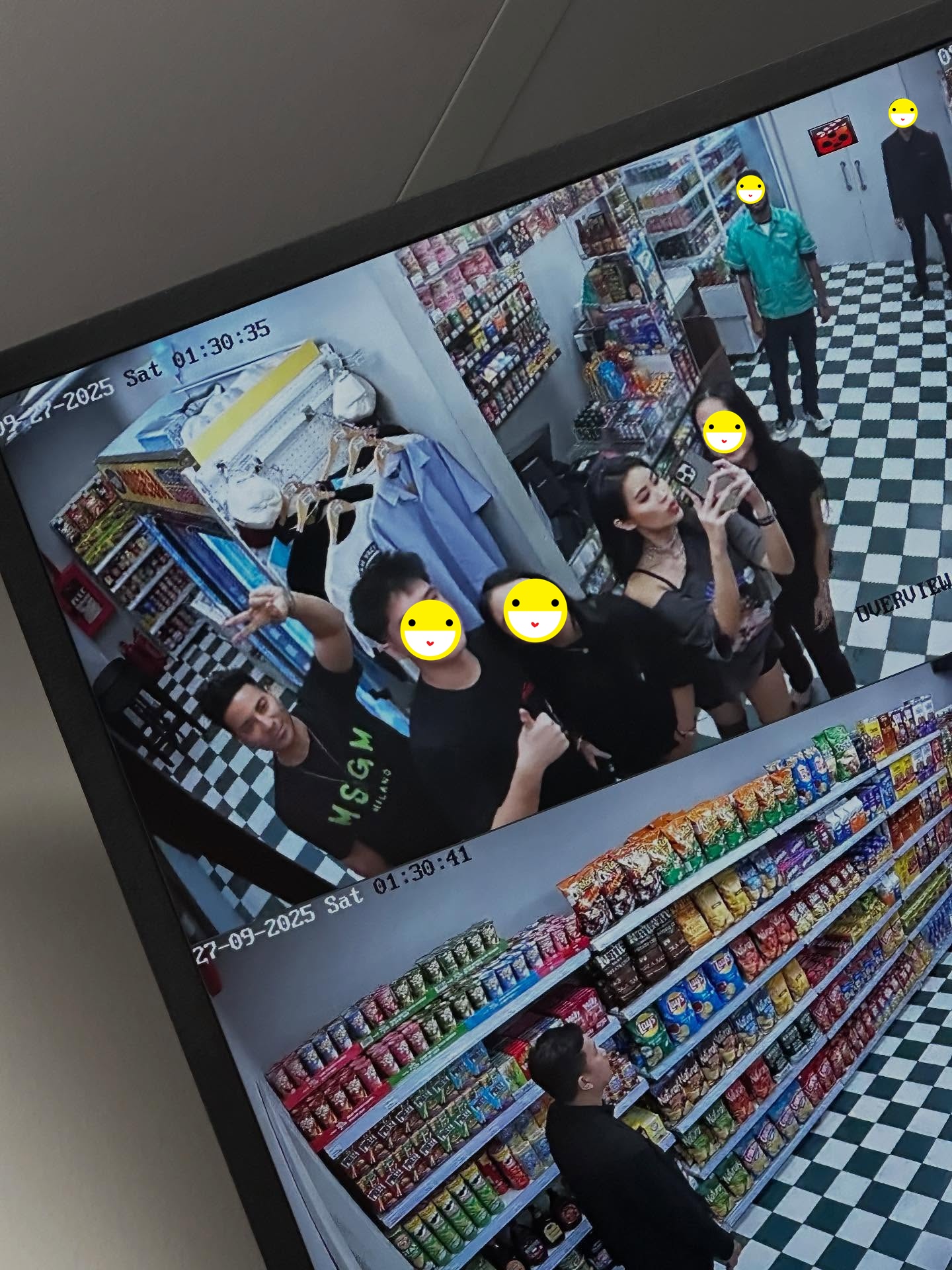 Quá khứ được giấu kỹ của con rể tỷ phú Johnathan Hạnh Nguyễn- Ảnh 4. Quá khứ được giấu kỹ của con rể tỷ phú Johnathan Hạnh Nguyễn- Ảnh 4.