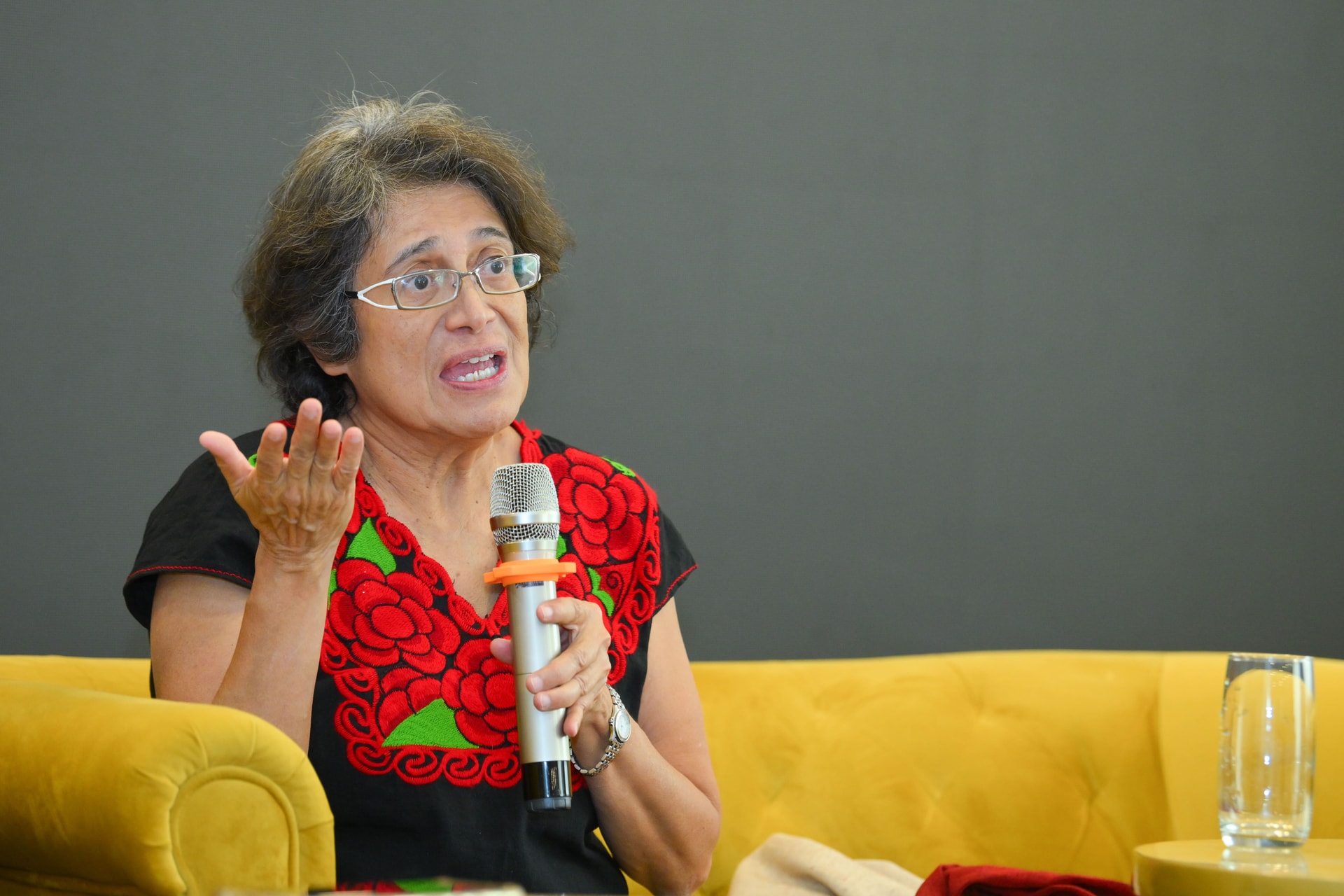 "Khi nhận được email từ giải thưởng của tỷ phú Phạm Nhật Vượng, tôi chần chừ vì giờ lừa đảo rất nhiều"- Ảnh 1.