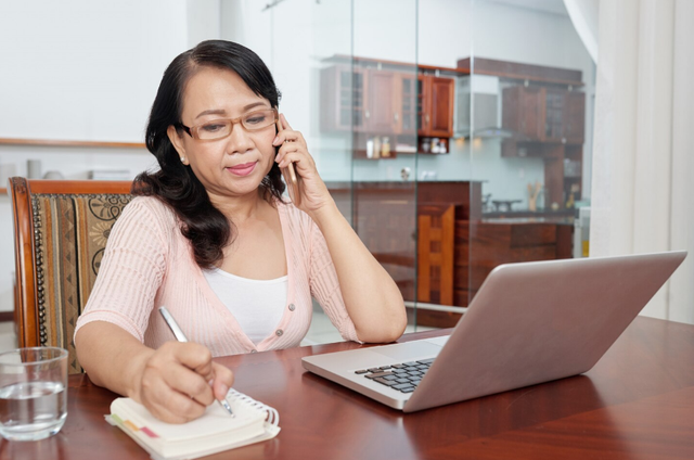 Lương hưu 7 triệu, ở nhà trông cháu nhưng tháng nào tôi cũng hết tiền, nhờ con trai hỗ trợ thì con nói một câu khiến tôi nín bặt- Ảnh 1.