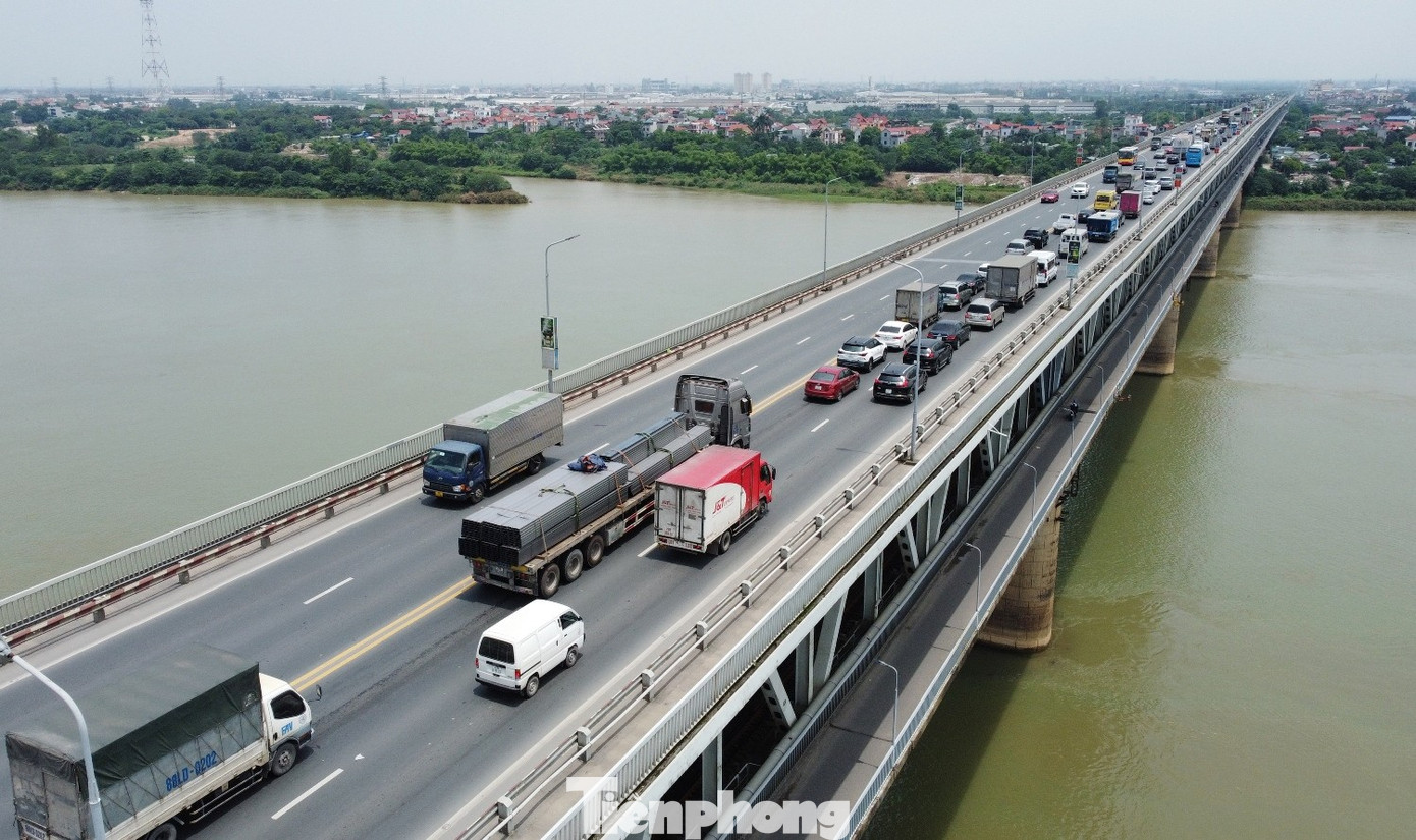 Hiện trạng hai đầu cầu Thăng Long chuẩn bị được 'đại tu'- Ảnh 6.