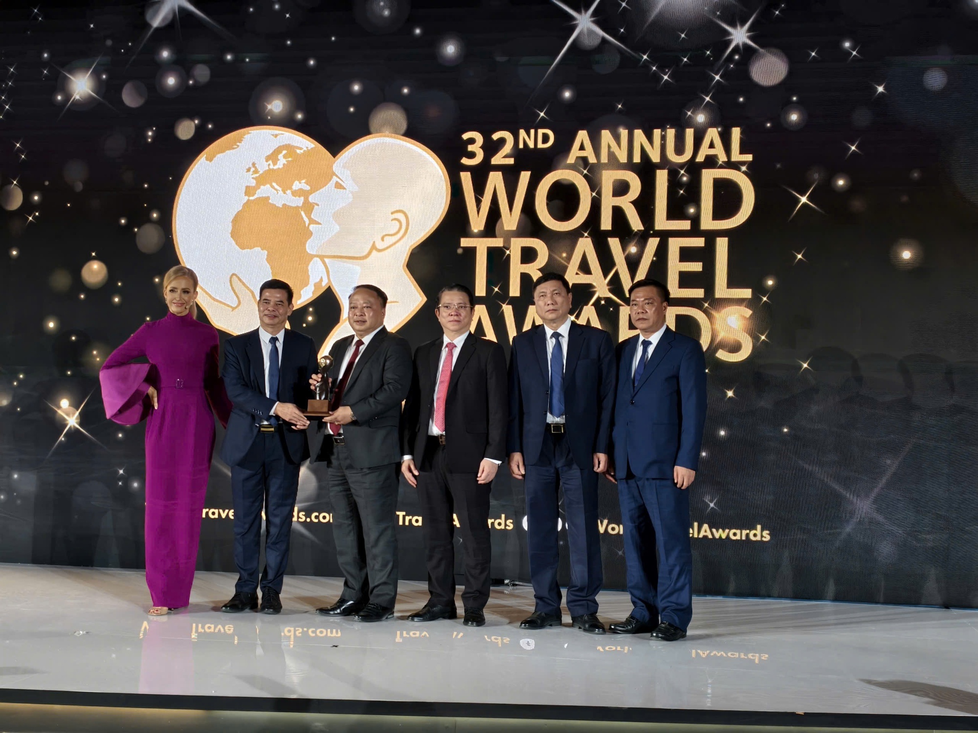 Tuyên Quang được vinh danh "Điểm đến văn hóa khu vực hàng đầu thế giới 2025" tại World Travel Awards- Ảnh 1. Tuyên Quang được vinh danh "Điểm đến văn hóa khu vực hàng đầu thế giới 2025" tại World Travel Awards- Ảnh 1.