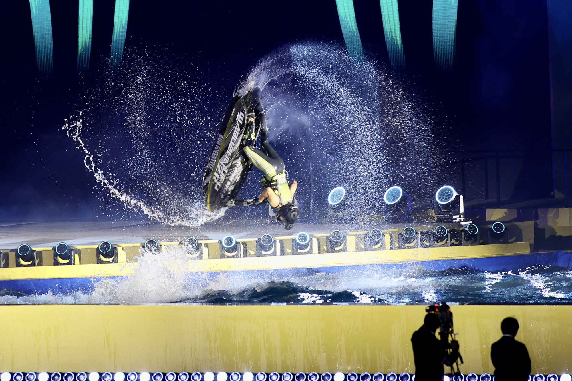 Ảnh: Toàn cảnh khai mạc SEA Games 33, lá cờ tổ quốc Việt Nam tự hào tung bay trên đấu trường khu vực- Ảnh 9. Ảnh: Toàn cảnh khai mạc SEA Games 33, lá cờ tổ quốc Việt Nam tự hào tung bay trên đấu trường khu vực- Ảnh 9.